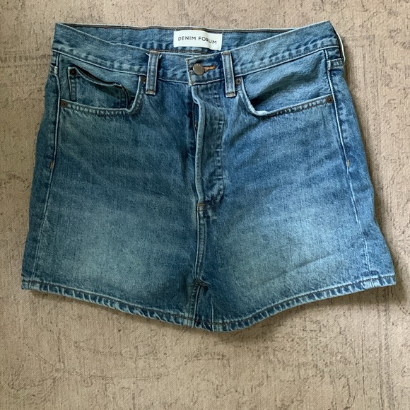 Aritzia Denim‎ Forum The Joni Loose Short 28 - Picture 2 of 5